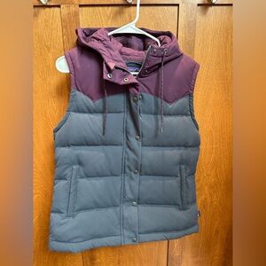 Patagonia Down Women's Hooded Vest - worn one time!! Like new